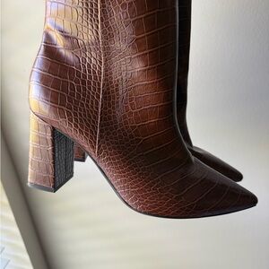 Nine West Brown Croc-Embossed Heeled Boots